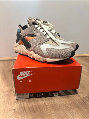 Nike Air Huarache Sneakers Gray & Orange US 8.5 Like New